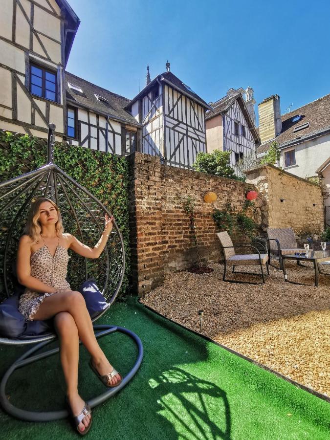 Les Cieux De La Cathedrale - Calme - Jardin - Wifi Apartman Troyes Kültér fotó