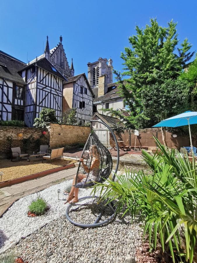 Les Cieux De La Cathedrale - Calme - Jardin - Wifi Apartman Troyes Kültér fotó